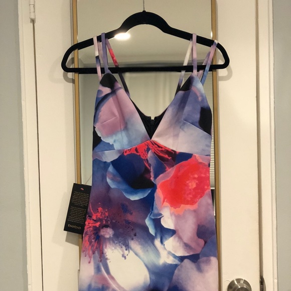 bebe Dresses & Skirts - Floral NEVER BEEN WORN Bebe dress*